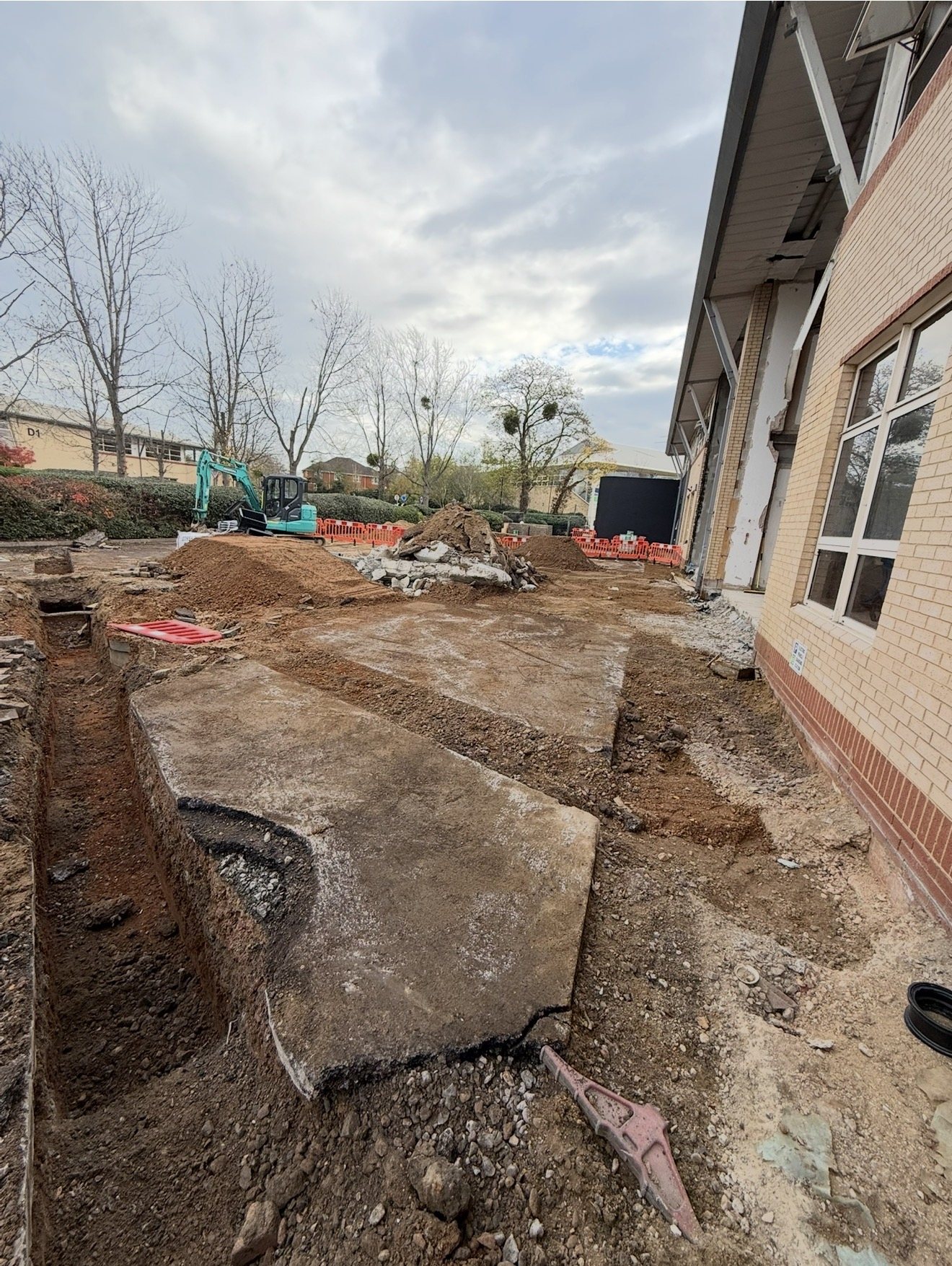 Excavation and structural groundwork at Heathrow West